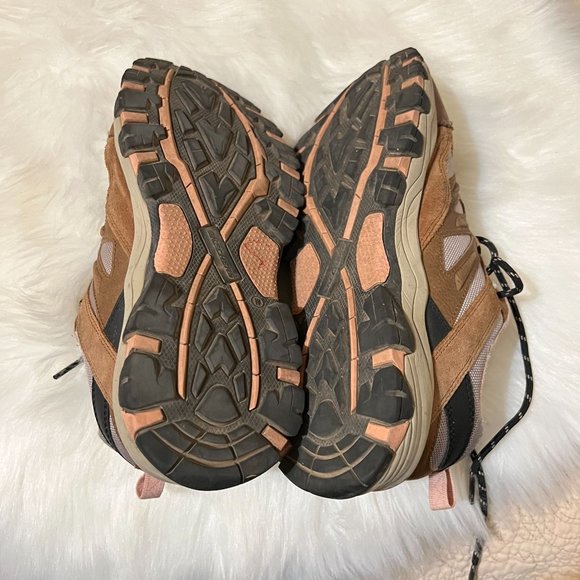 Skechers Women's Waterproof Trail Hiking Shoes, size 9 - Picture 13 of 13